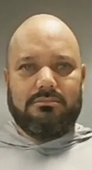 Fotografía de Oscar Alfredo Retana Marroquín, inmigrante originario de El Salvador con antecedentes por agresión sexual infantil y manejo en estado de embriaguez.
