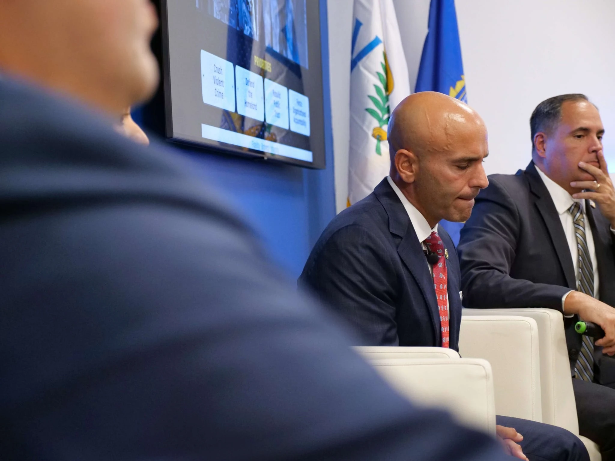 FBI podría investigar plugola y payola en medios: necesitan evidencia